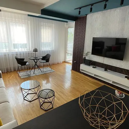 D & E Apartment
